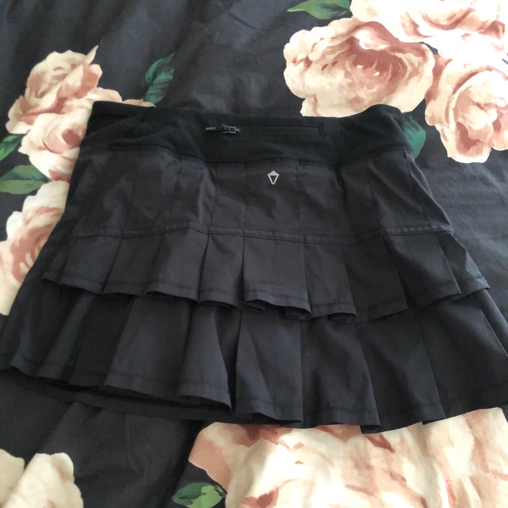 ivvivia black tennis skirt